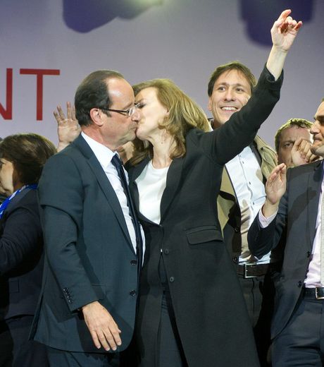François Hollande et V. Trierweiler au Jour de sa victoire en Mai 2012...